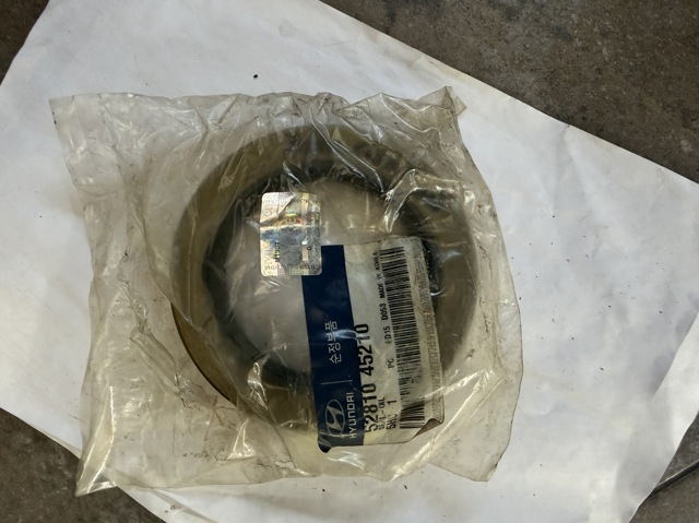 Купити 5281045210 Hyundai/Kia Сальник задньої маточини