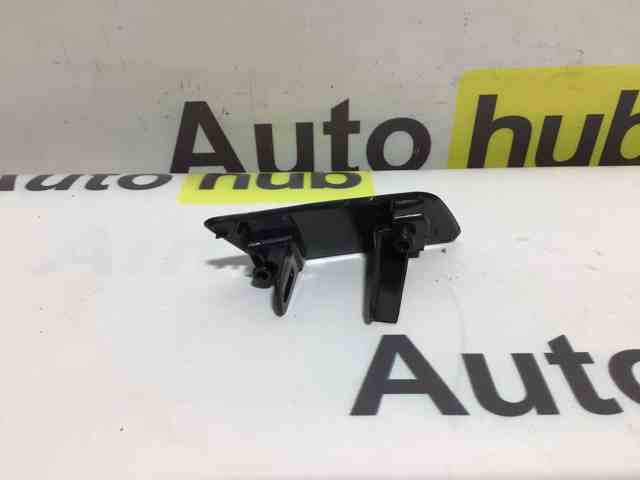 Купити LR099329 Land Rover 