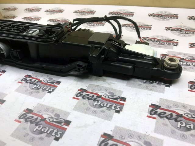 Ручка передньої двері зовнішня ліва Land Rover LR106952 ціна, від 124.94 USD