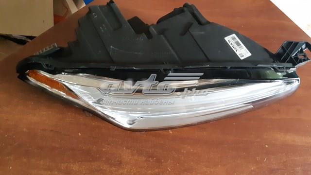 Фара права 31446687 Volvo