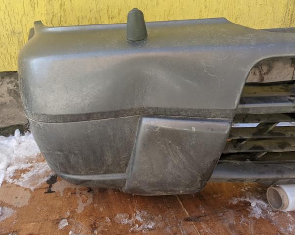 Передній бампер 277207Z Polcar