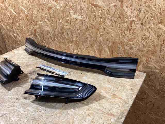 Ліхтар кришки багажника Porsche 95B945307B ціна, від 955.25 USD