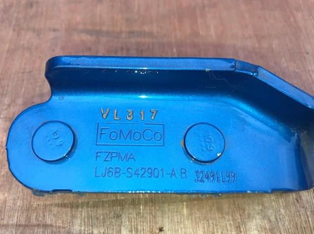 Купити LJ6Z7842901A Ford Петля третіх/п'ятих дверей