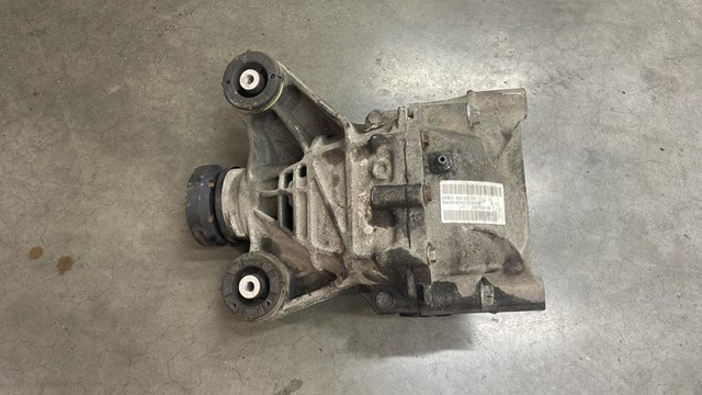 Задній редуктор LR096011 Land Rover