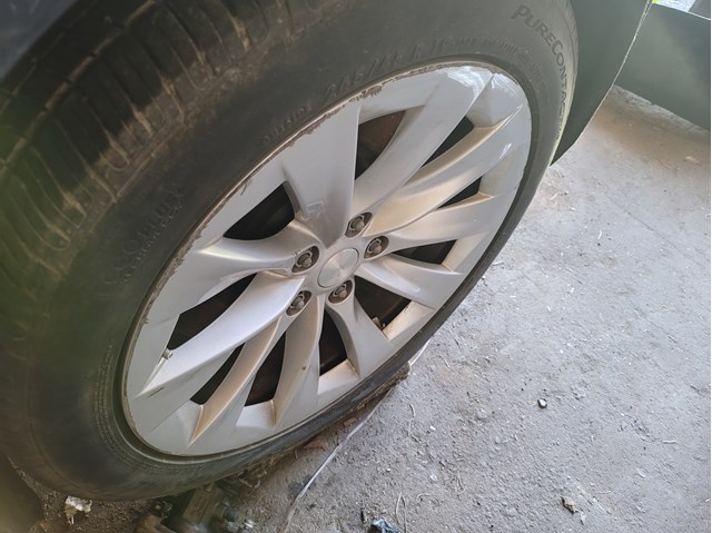 Купити 107689100B Tesla 