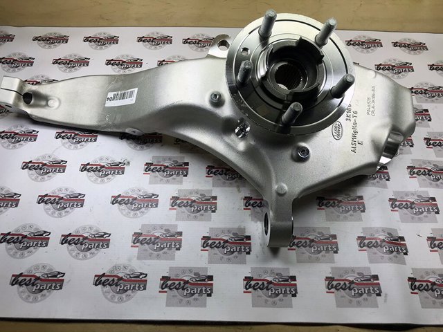 LR099019 Land Rover Цапфа поворотна ліва