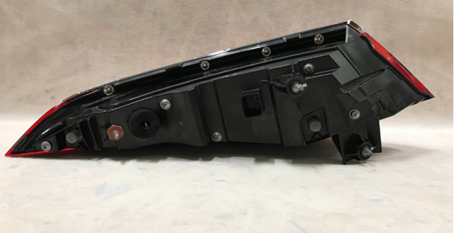 Фара задня права зовнішня Mercedes A2239062400 ціна, від 125.44 USD