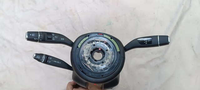 Перемикач підрульовий, в зборі Mercedes A24690063209051