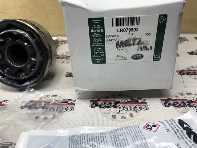 ШРКШ зовнішній задній LR079502 Land Rover