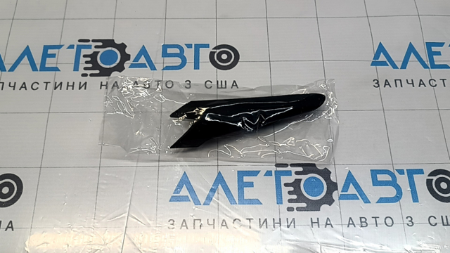 Купити BANE50C22 Mazda Молдинг переднього бампера, лівий