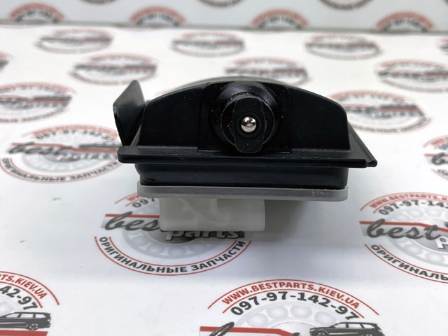 A0008208112 Mercedes Мотор-привод відкриття лючка бака