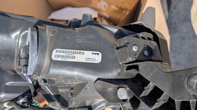 FP6731R1T TYC Фара дальнього світла в зборі