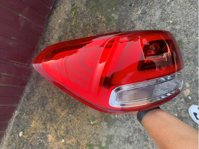  Hyundai/Kia 92401C5110