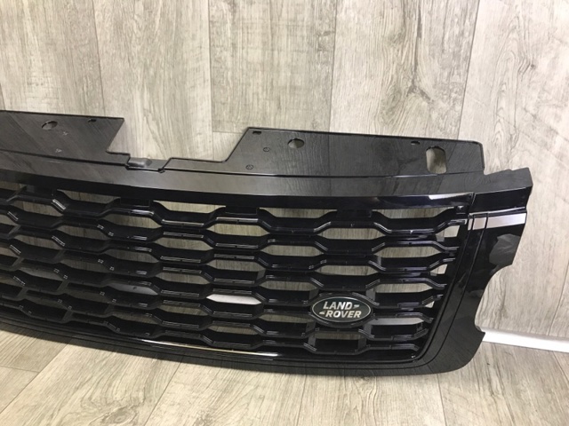 LR098080 Land Rover Решітка радіатора