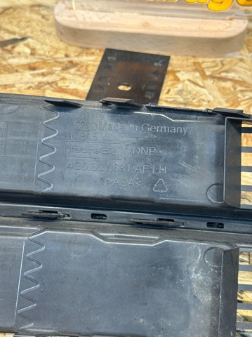  VAG 4G0807681AF ціна, від 83.33 USD