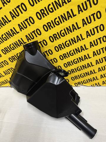  Корпус блока запобіжників Toyota RAV4 5