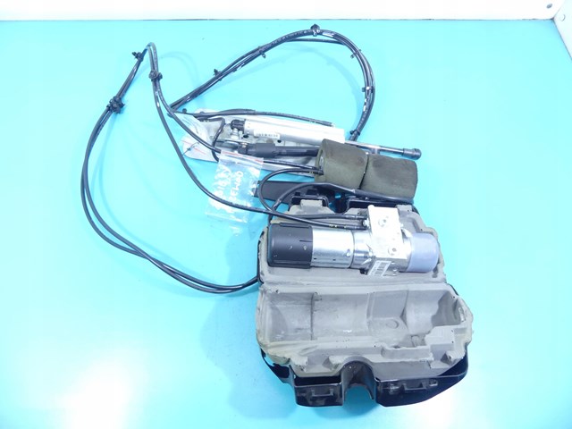 Купити A1648003148 Mercedes 