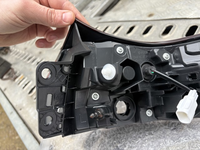 Купити 265556RR0C Nissan/Infiniti Ліхтар задній