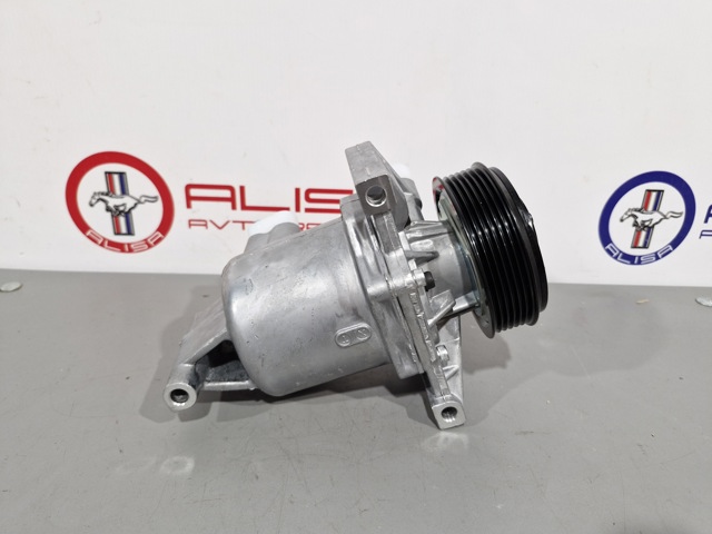 Компресор кондиціонера 926005RB0A Nissan/Infiniti