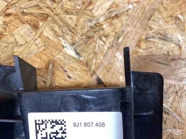 Направляюча заднього бампера, права 9J1807406 Porsche
