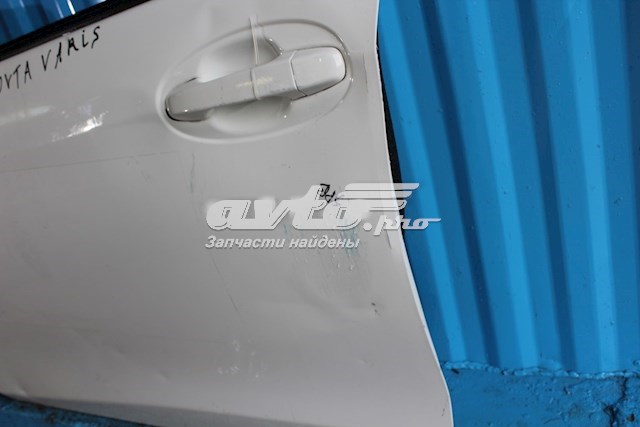 Купити Двері передні ліві Toyota Yaris  P13