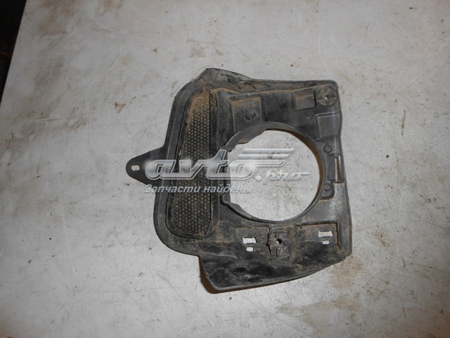 Кріплення задньої правої противотуманки Toyota 5271160050