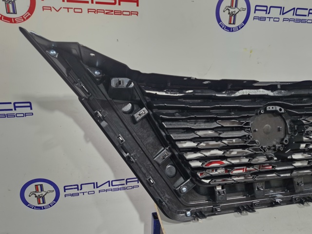 Облицювання радіатора Nissan/Infiniti 623106RR0A ціна, від 101.72 USD