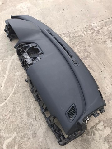 Панель передня "торпедо" Honda 77100TVAA00ZA
