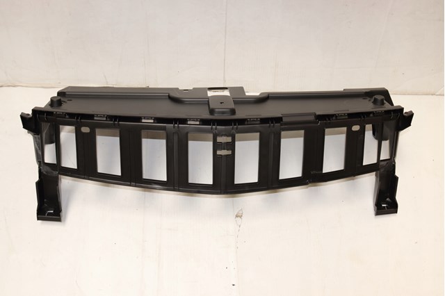 Купити YP00024380 Peugeot/Citroen Кронштейн бампера переднього, центральний