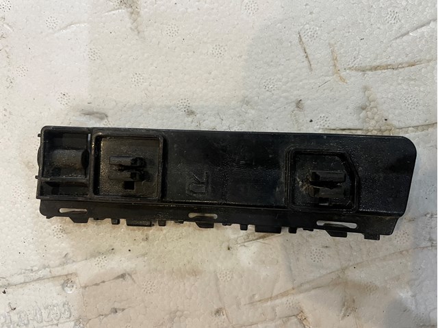 71193TL0G000 Honda 