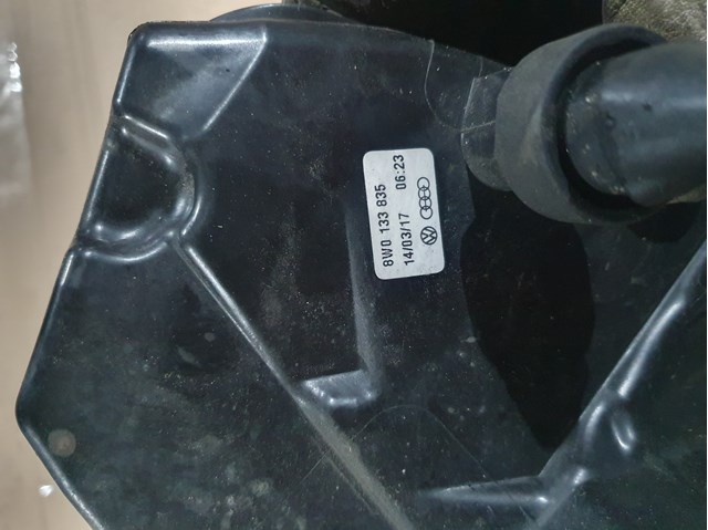 8W0133835Q VAG 