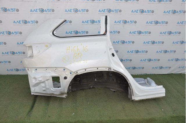 Купити 616110E090 Toyota Крило заднє праве
