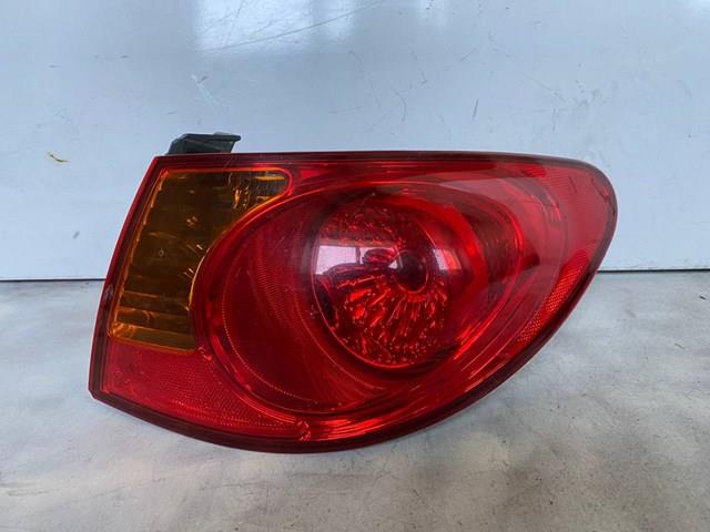 Задній правий зовнішній ліхтар Hyundai/Kia 924022H000