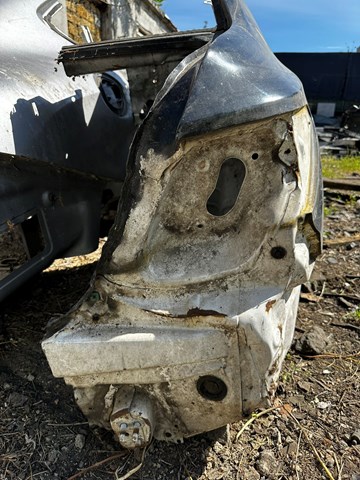 Крило заднє ліве 6160106110 Toyota