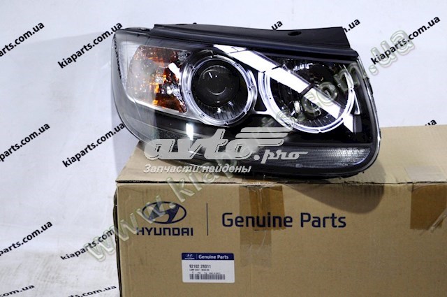 Фара права 921022B011 Hyundai/Kia