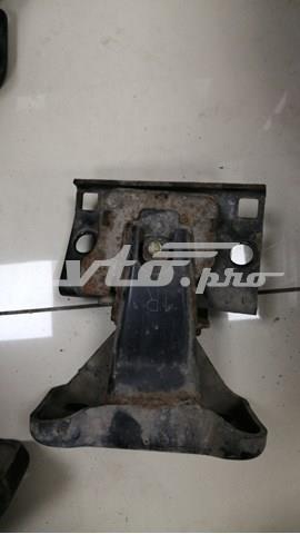 112321LA0A Nissan/Infiniti Кронштейн подушки (опори) двигуна, правої
