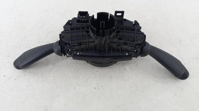 Підрульовий перемикач 32266209 Volvo
