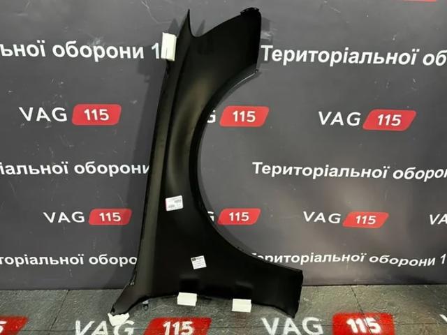 Крило переднє ліве 13D101 Polcar