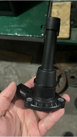 06M907637A VAG Датчик рівня мастила