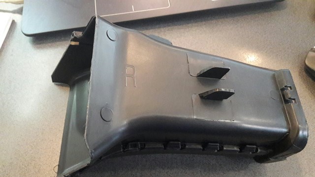 Повітропровід гальмівного диска, правий Autotechteile 7115174 ціна, від 29.25 USD