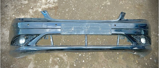 Заглушка ПТФ бампера переднього права Mercedes A2218850253
