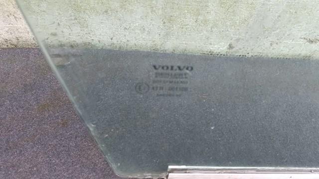 31335386 Volvo Скло пасажирських дверей