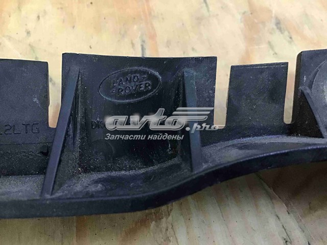 Праве кріплення переднього бампера Land Rover LR055883 ціна, від 17.01 USD