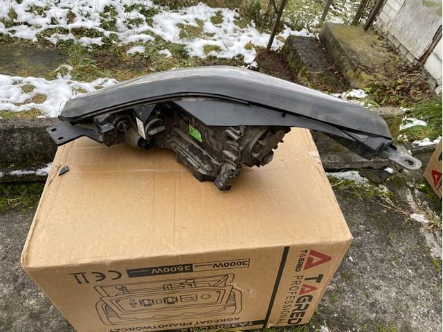 Фара правая Hyundai/Kia 92102F1011 ціна, від 834.29 USD