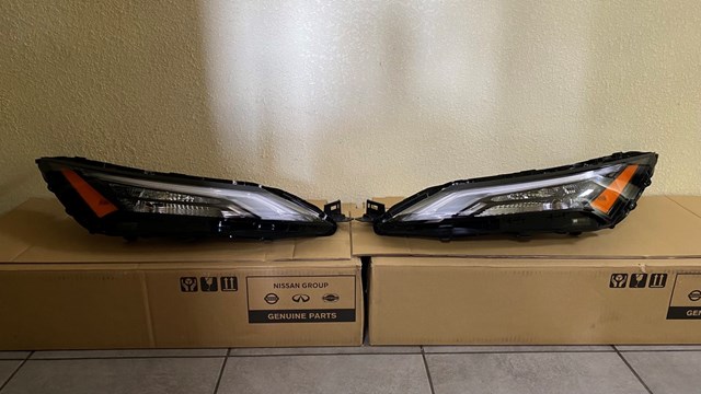 Фара денного світла, ліва Nissan/Infiniti 261256RR0A ціна, від 124.53 USD