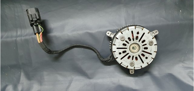Купити 7636072 BMW 