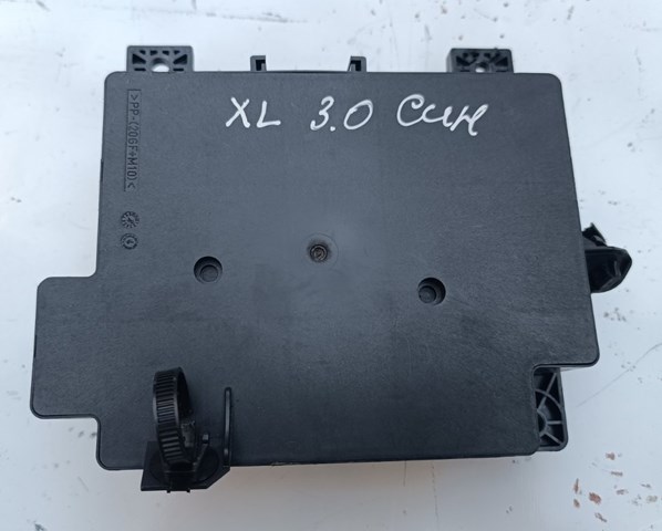Коробка запобіжників Mitsubishi 8637A914 ціна, від 41.44 USD