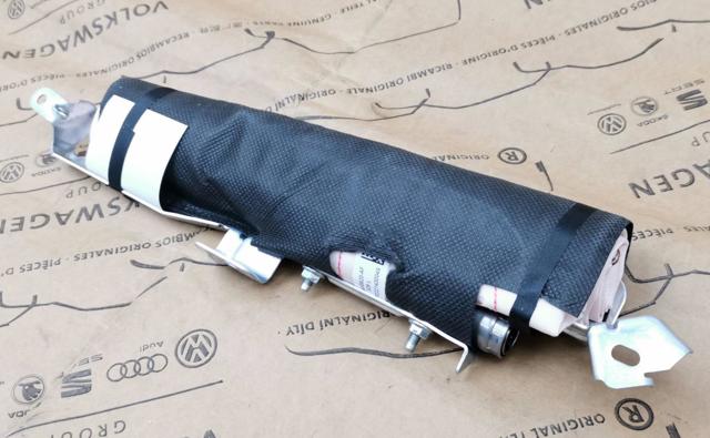 Подушка безпеки AIRBAG спинки сидіння, лівого Volvo 32241948