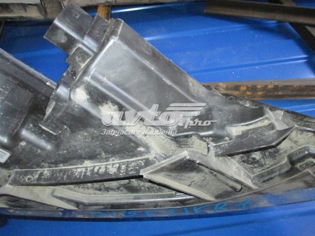 Фара права 8U0941004F VAG