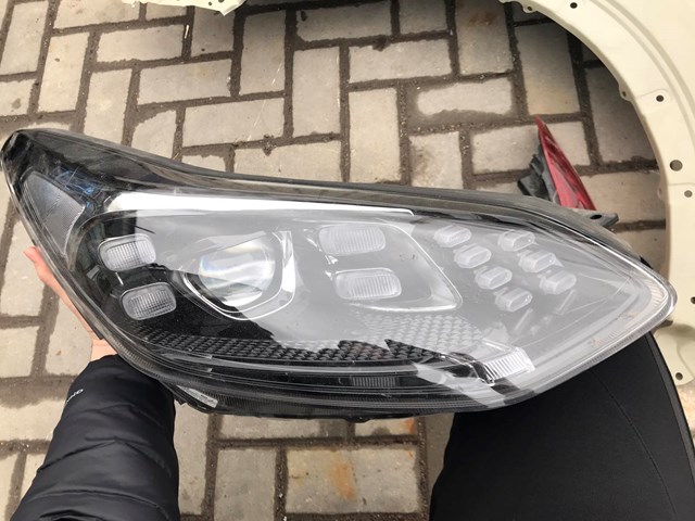 Фара права 92102F1500 Hyundai/Kia